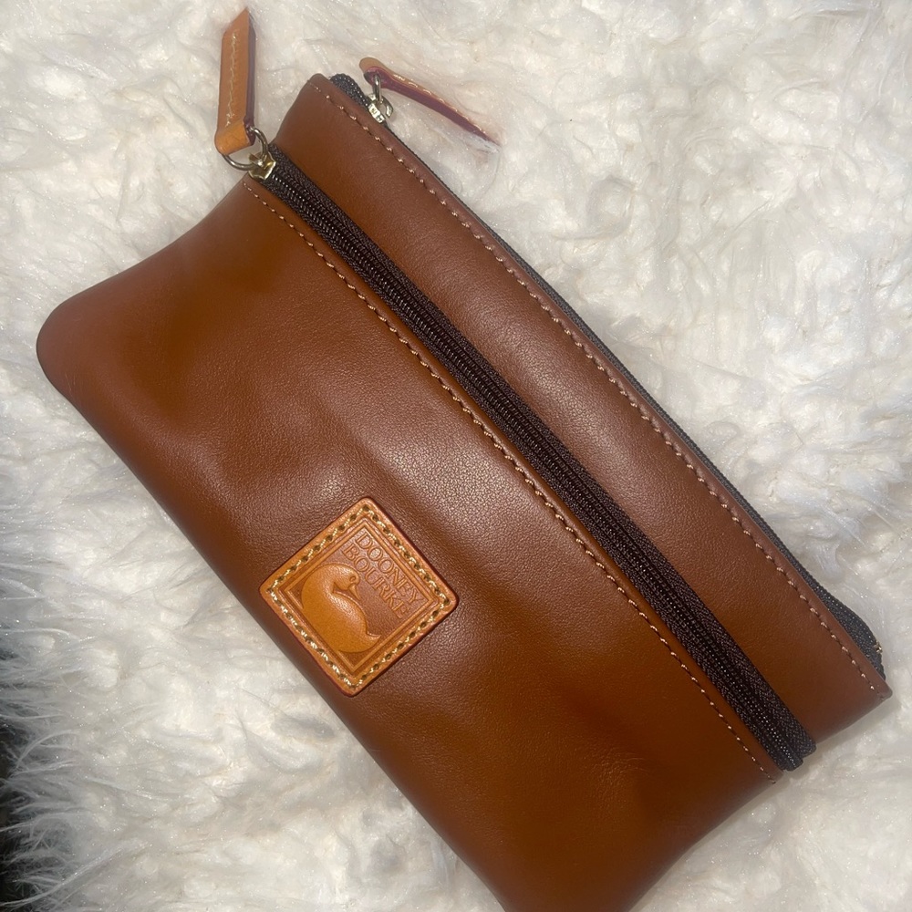 Dooney & Bourke McKenzie hobo handbag - Picture 12 of 12